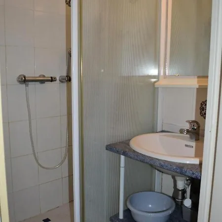 Le Carlton - 2 Pieces Pour 4 Personnes 64 *